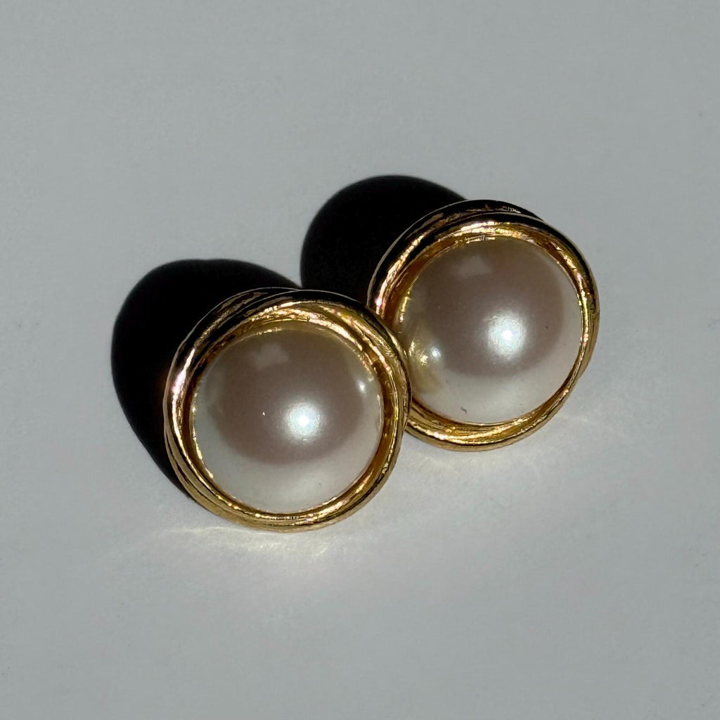 Vintage 80s Pearly Earrings