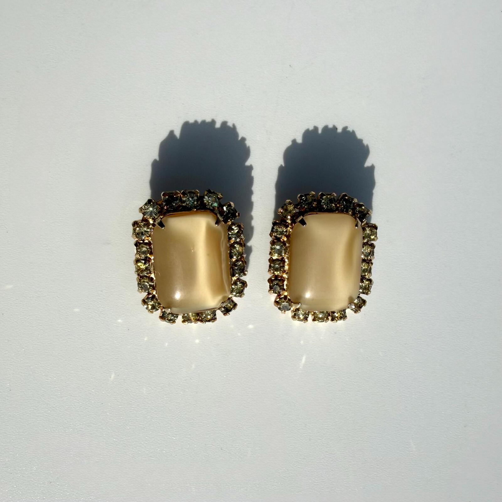 Vintage Pearly Gold Tone Earrings | Clip On Earrings