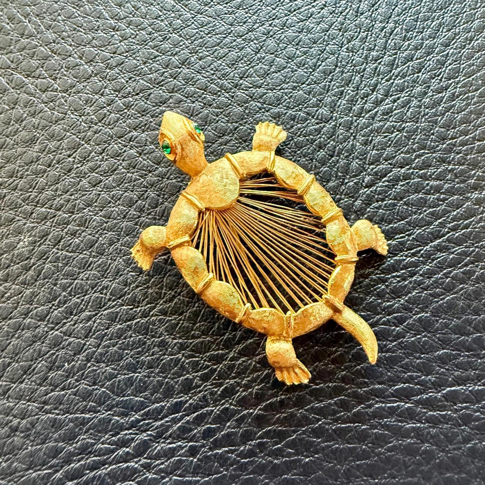 Vintage Figural Turtle Brooch | Gold Tone Tortoise Pin