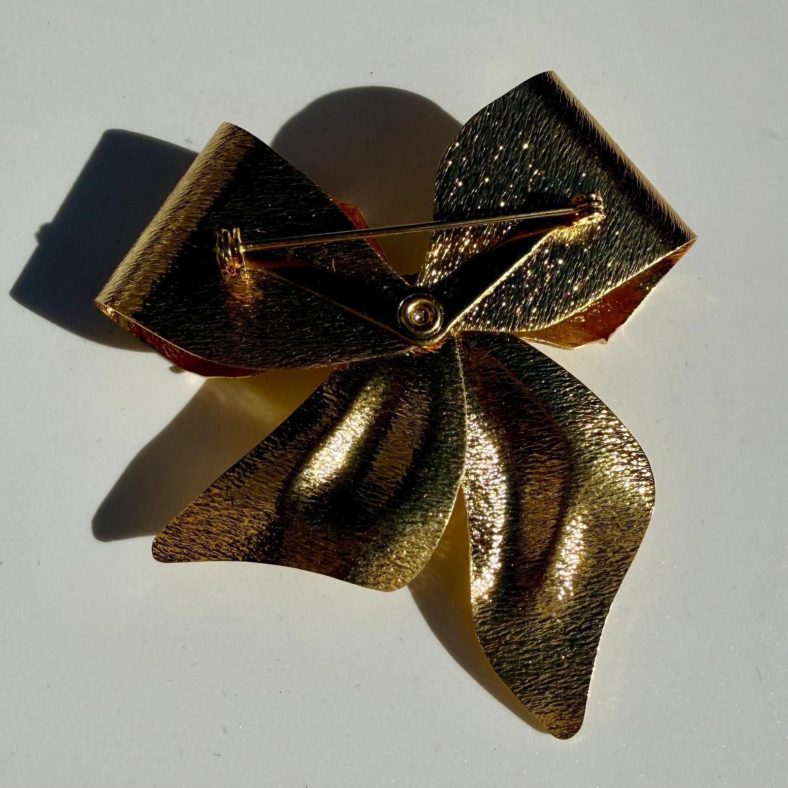 Vintage Gold Bow Brooch | Statement Pin | Collectible Large Bow