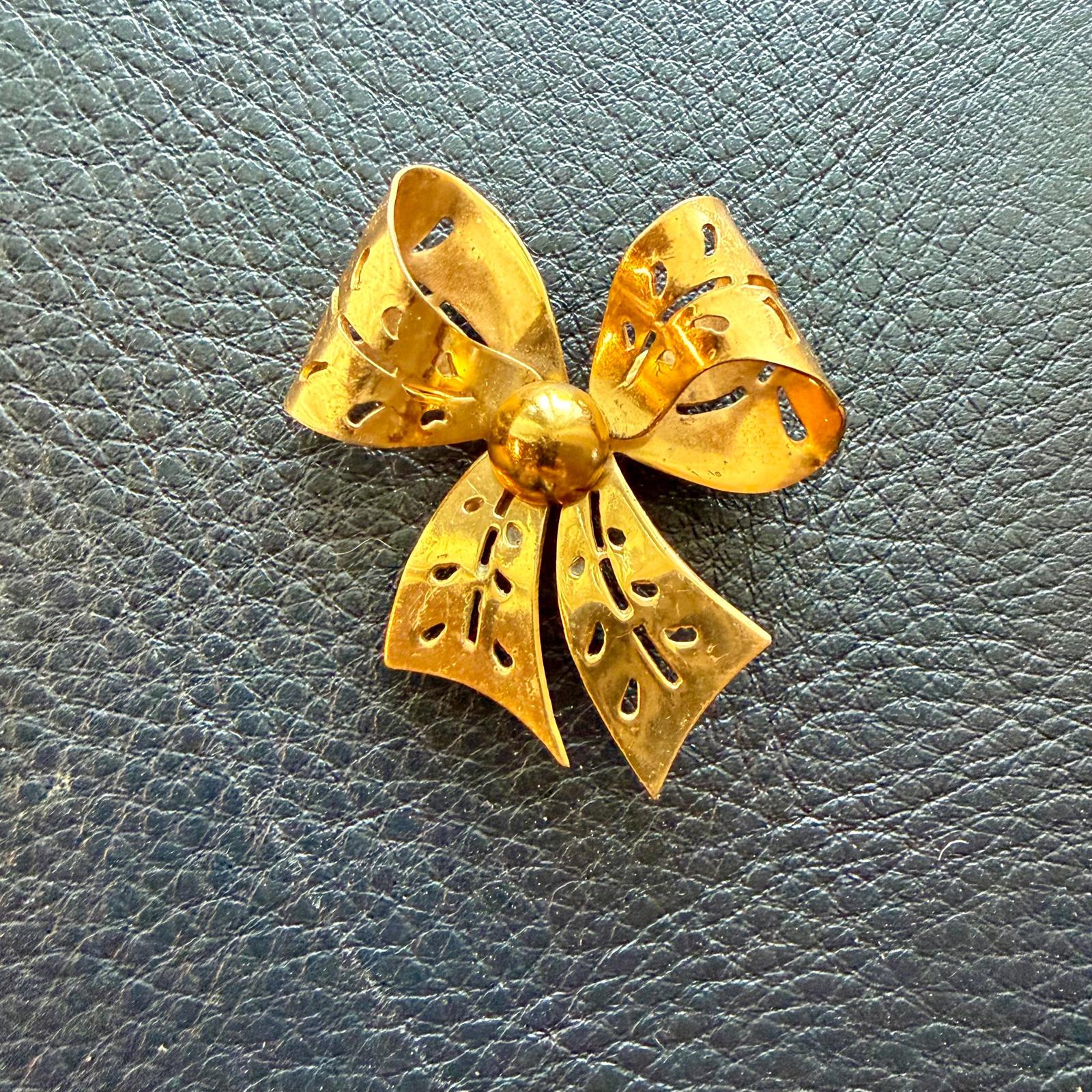 Vintage Gold Bow Brooch | Statement Pin | Collectible Bow