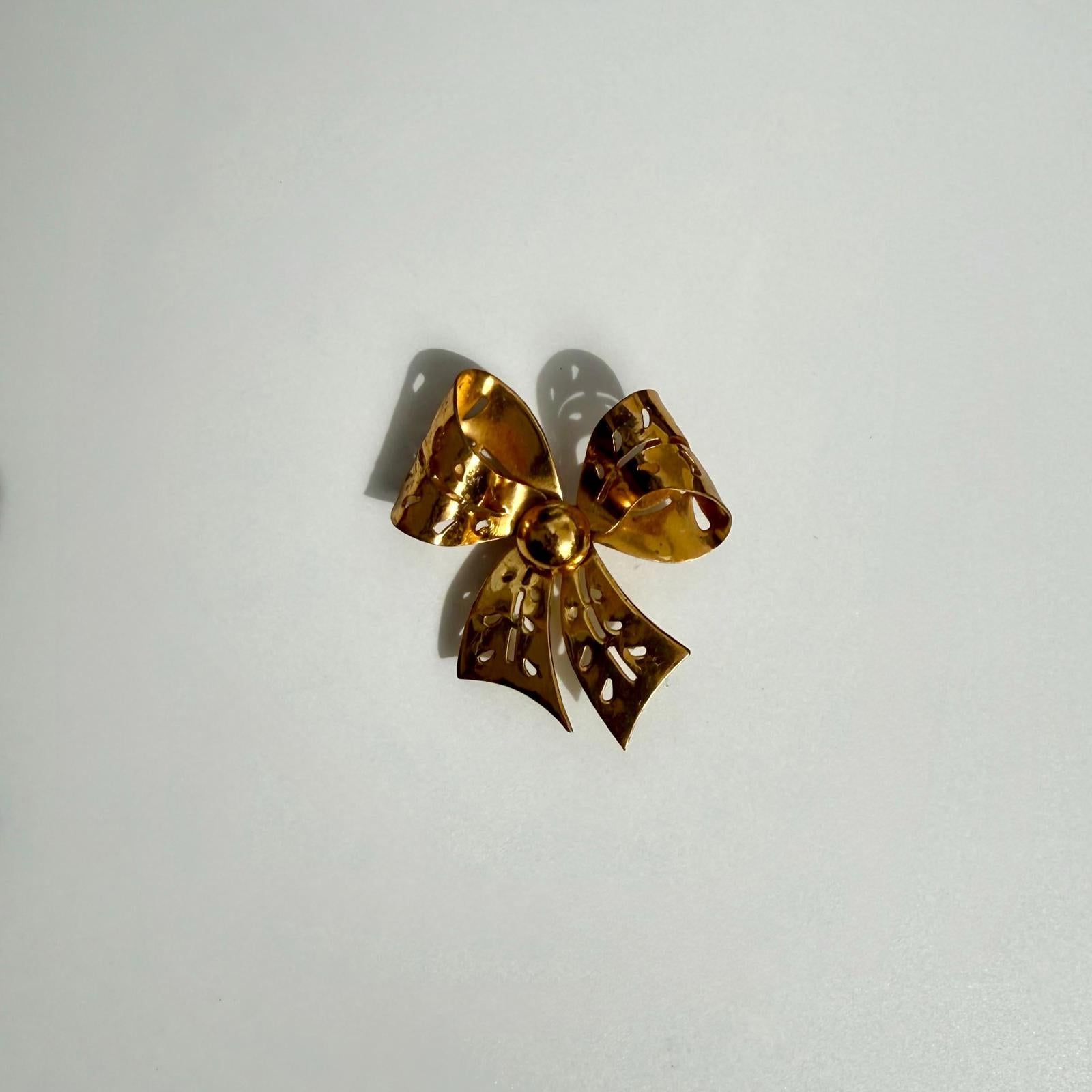 Vintage Gold Bow Brooch | Statement Pin | Collectible Bow