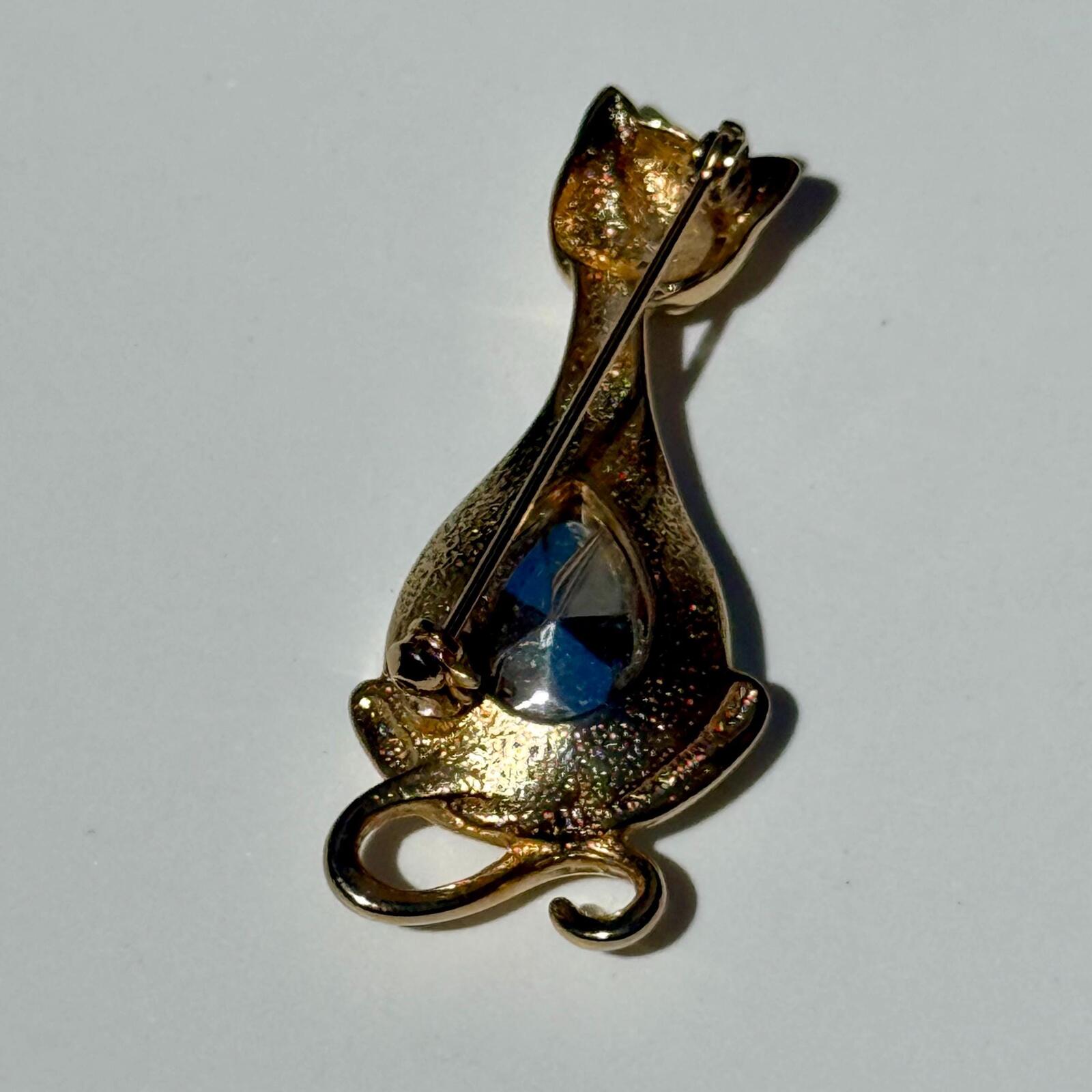 Vintage Cat Brooch | Gold Tone Kitten Pin