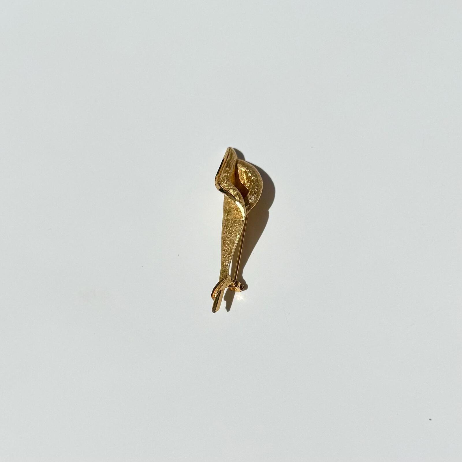 Vintage Cala Lily Brooch | Gold Tone Floral Pin