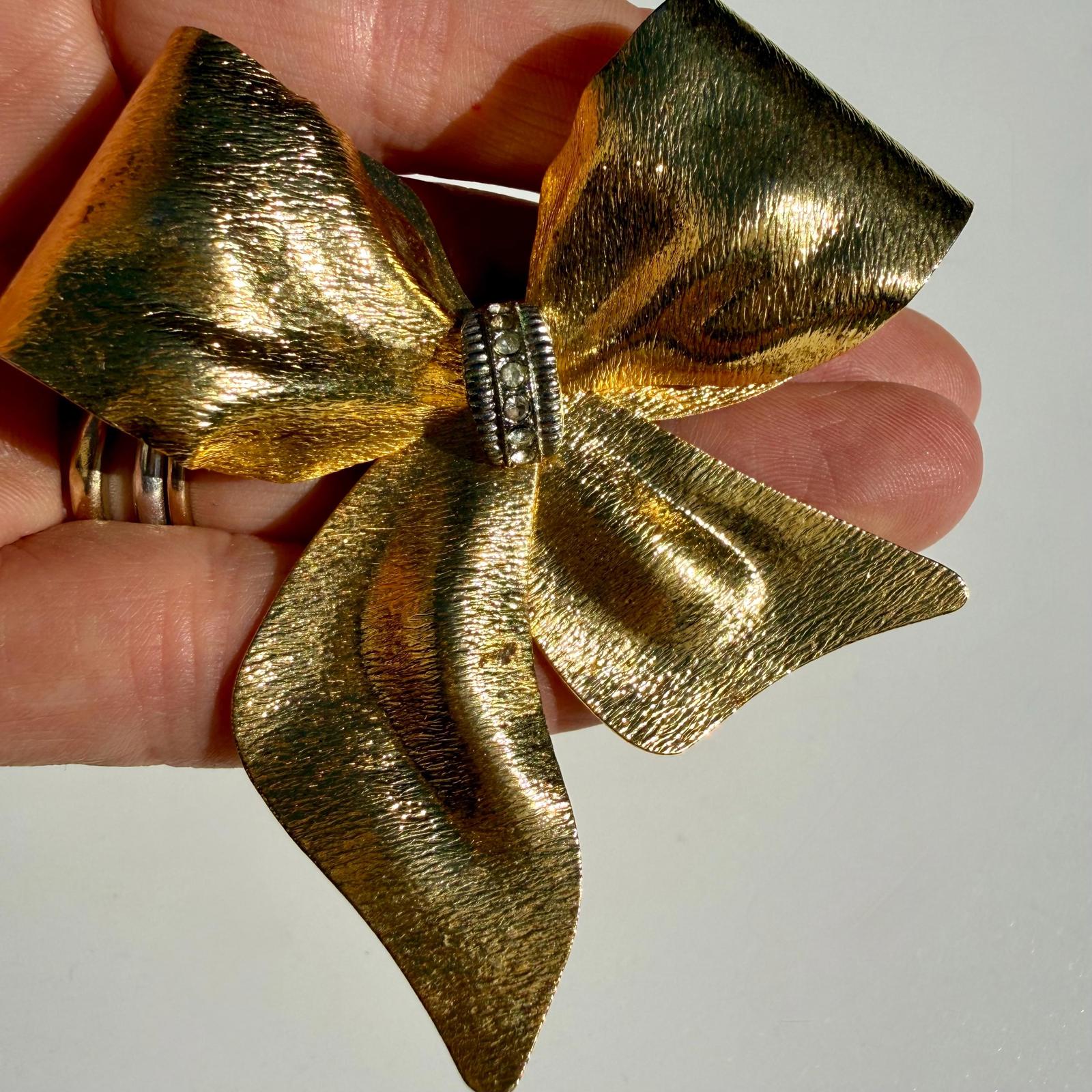 Vintage Gold Bow Brooch | Statement Pin | Collectible Large Bow