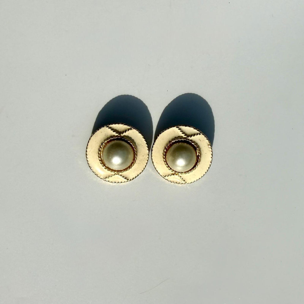 Vintage 80s Pearly Earrings | Post Back Earrings