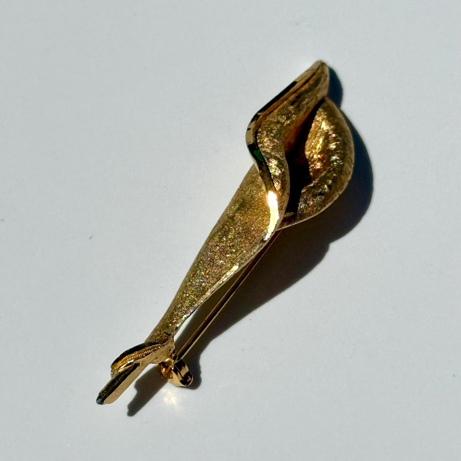 Vintage Cala Lily Brooch | Gold Tone Floral Pin