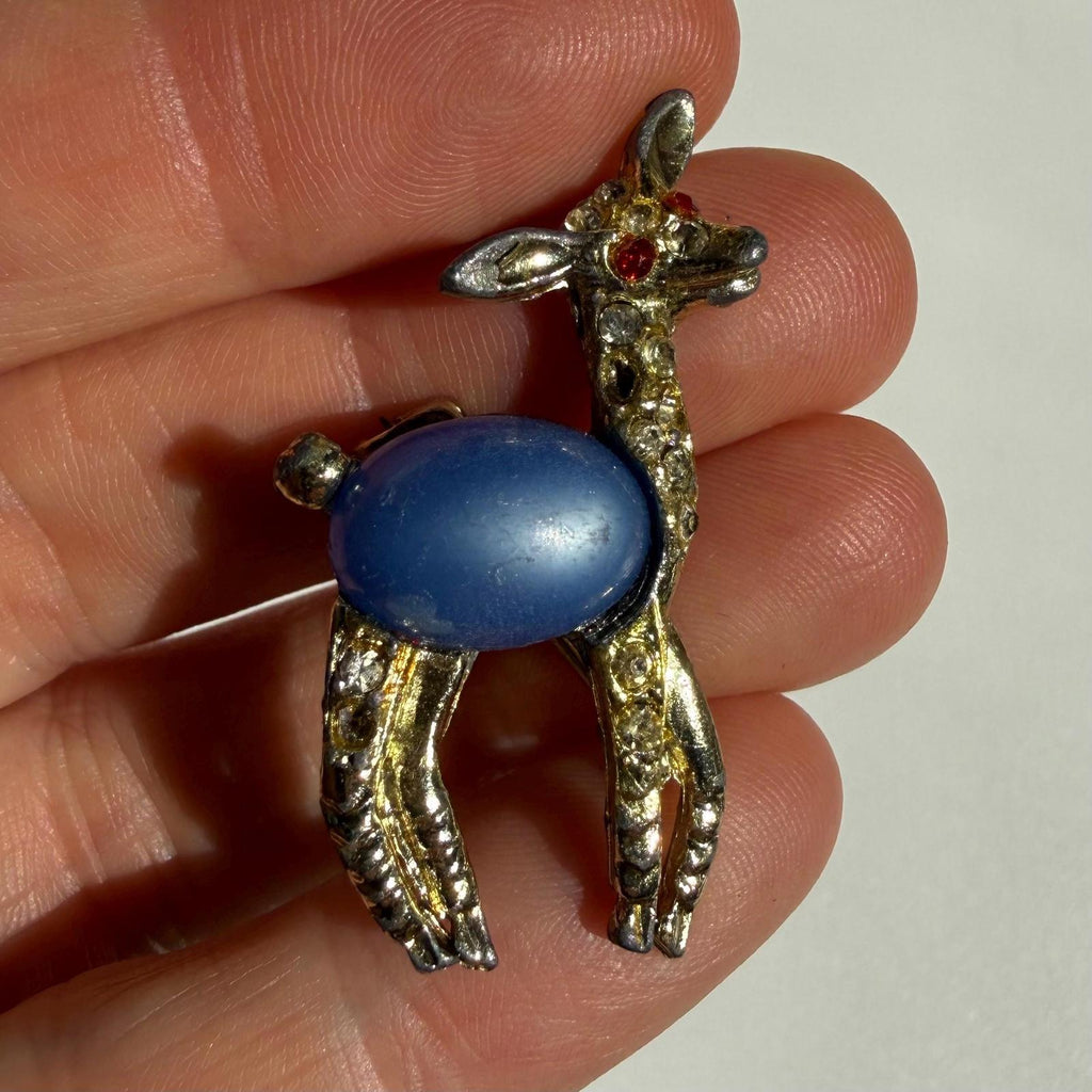 Vintage Deer Brooch | Fawn Gold Tone Pin