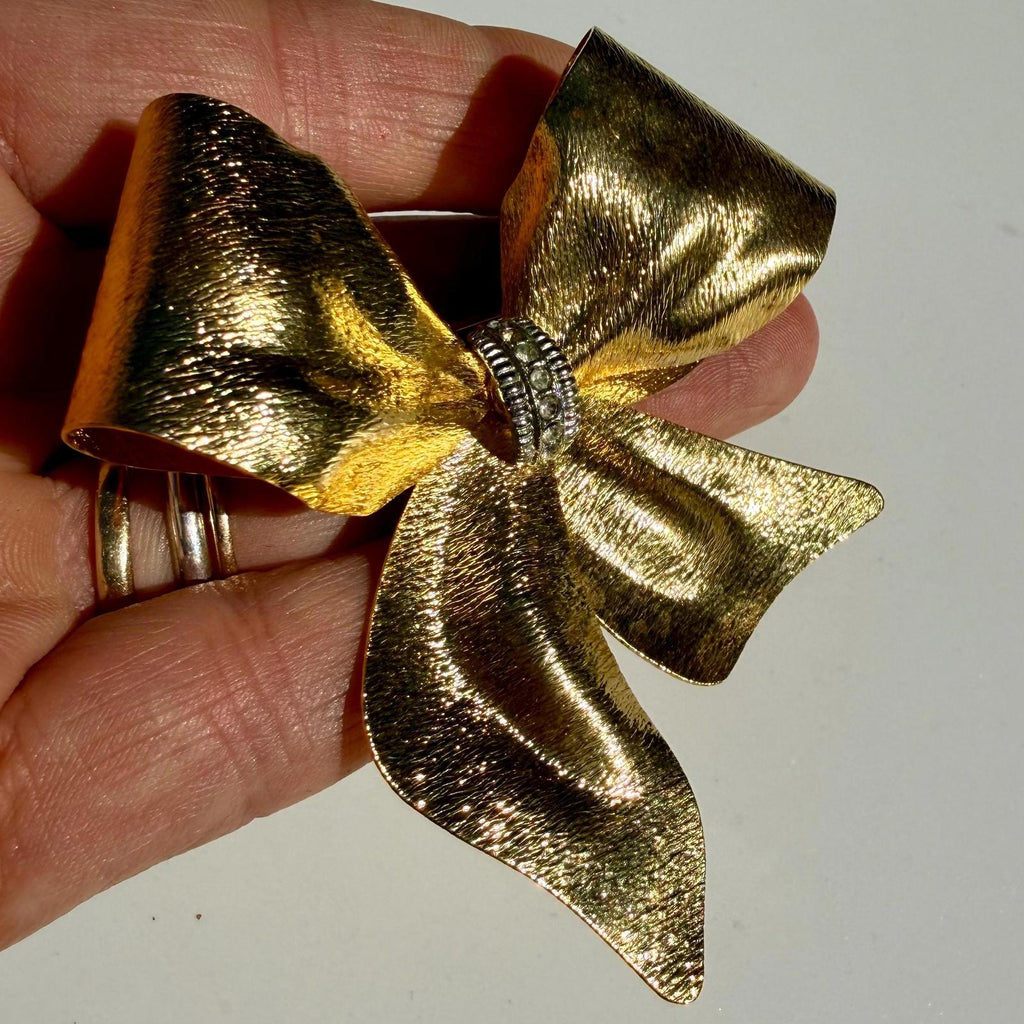 Vintage Gold Bow Brooch | Statement Pin | Collectible Large Bow