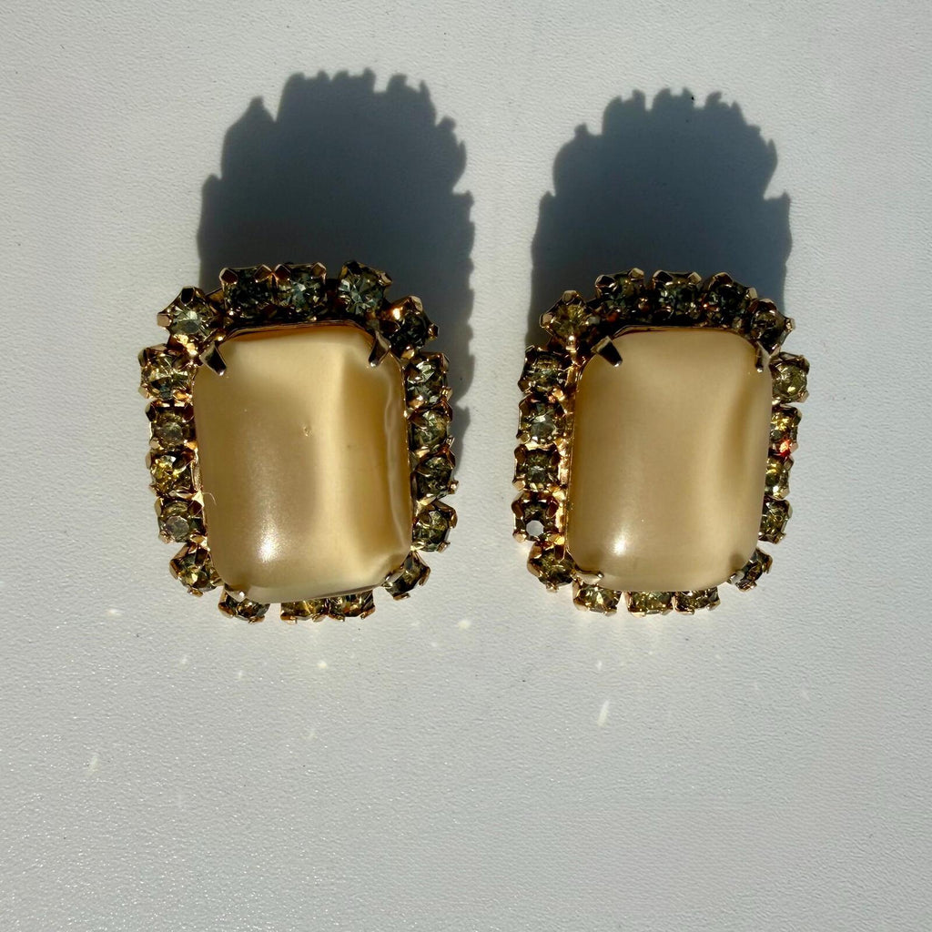 Vintage Pearly Gold Tone Earrings | Clip On Earrings