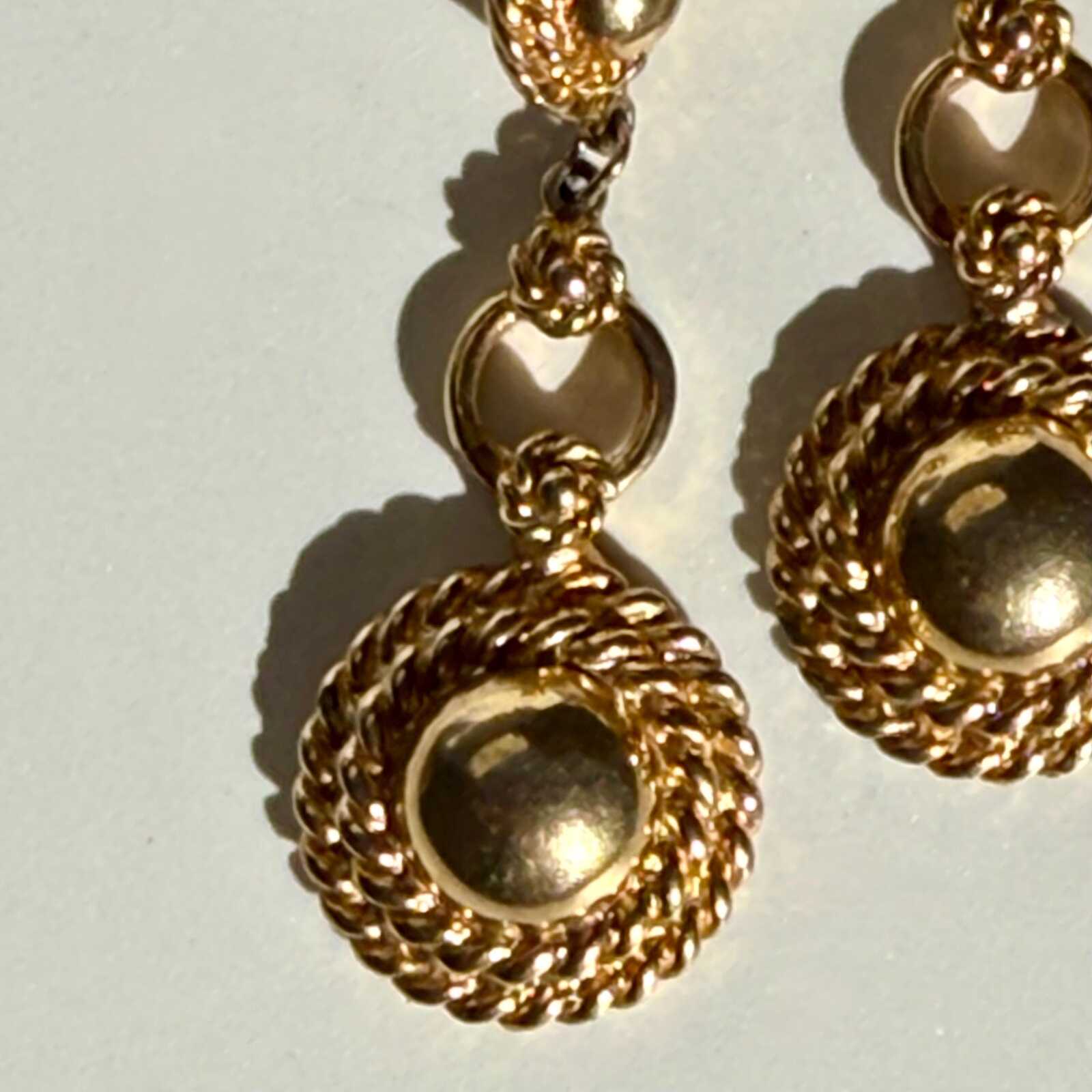 Vintage 80s Gold Tone Drop Earrings