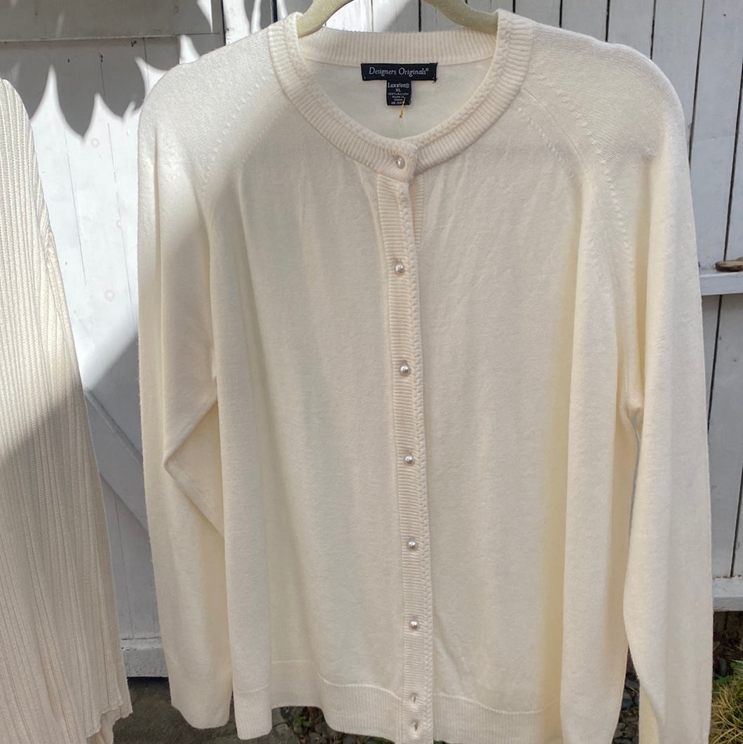 Cardigan with pearls