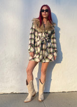 Load image into Gallery viewer, Vintage Y2K Plaid Winter Coat with Faux Fur Trim Collar
