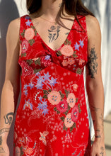 Load image into Gallery viewer, Red printed dress
