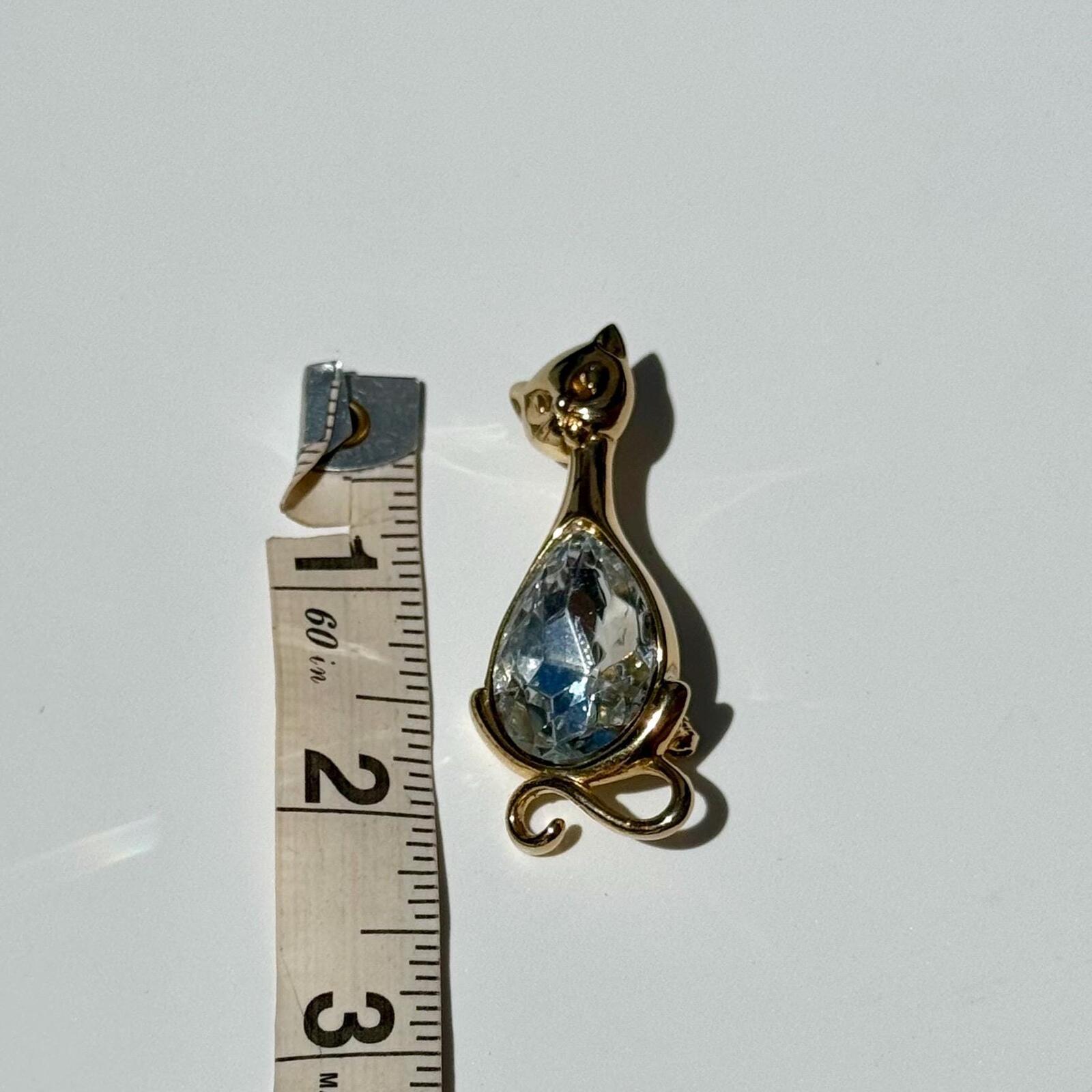 Vintage Cat Brooch | Gold Tone Kitten Pin
