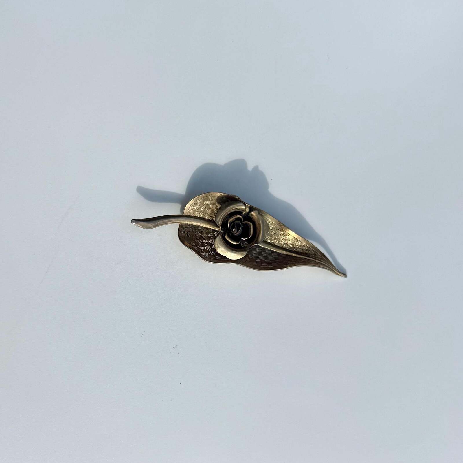 Vintage Leaf Brooch with Rose | Gold Tone Pin