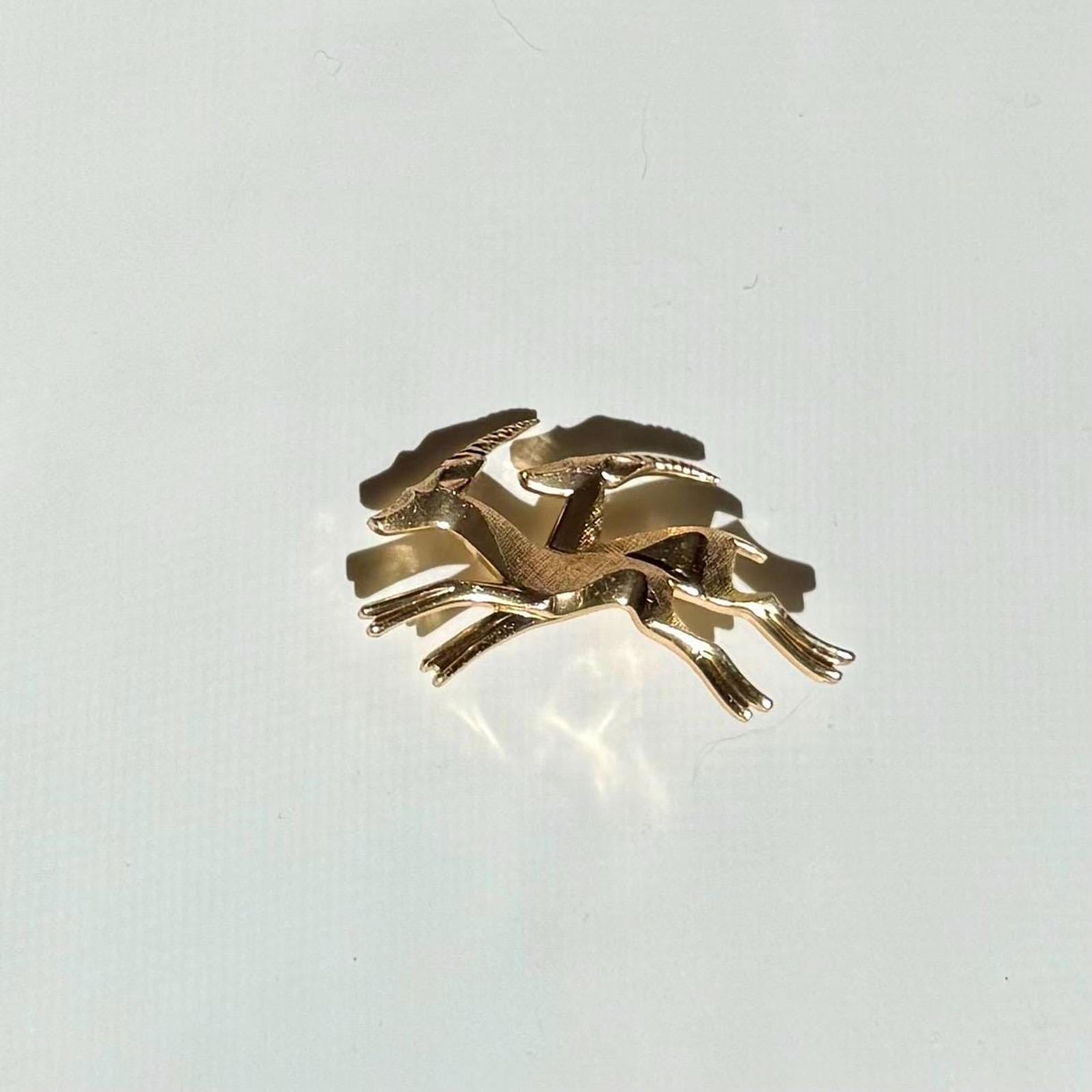 Vintage Gazelle Brooch | Gold Tone Antelope Deer Pin
