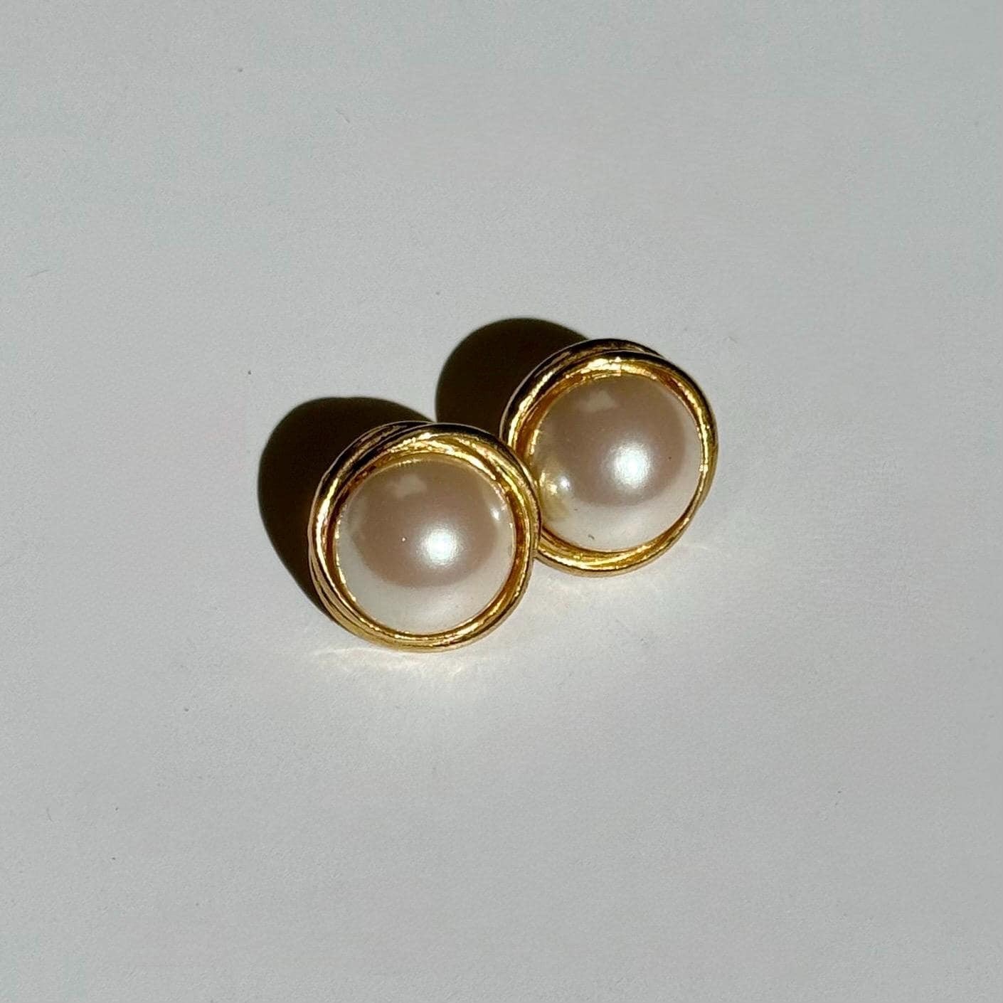 Vintage 80s Pearly Earrings