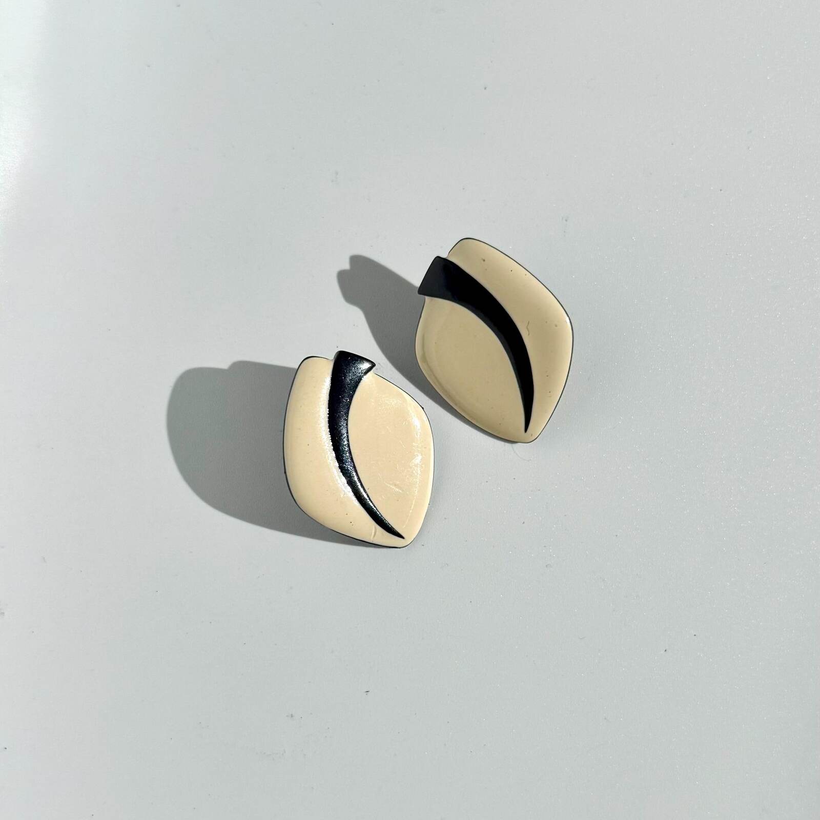 Vintage 80s Geometric Enamel Earrings