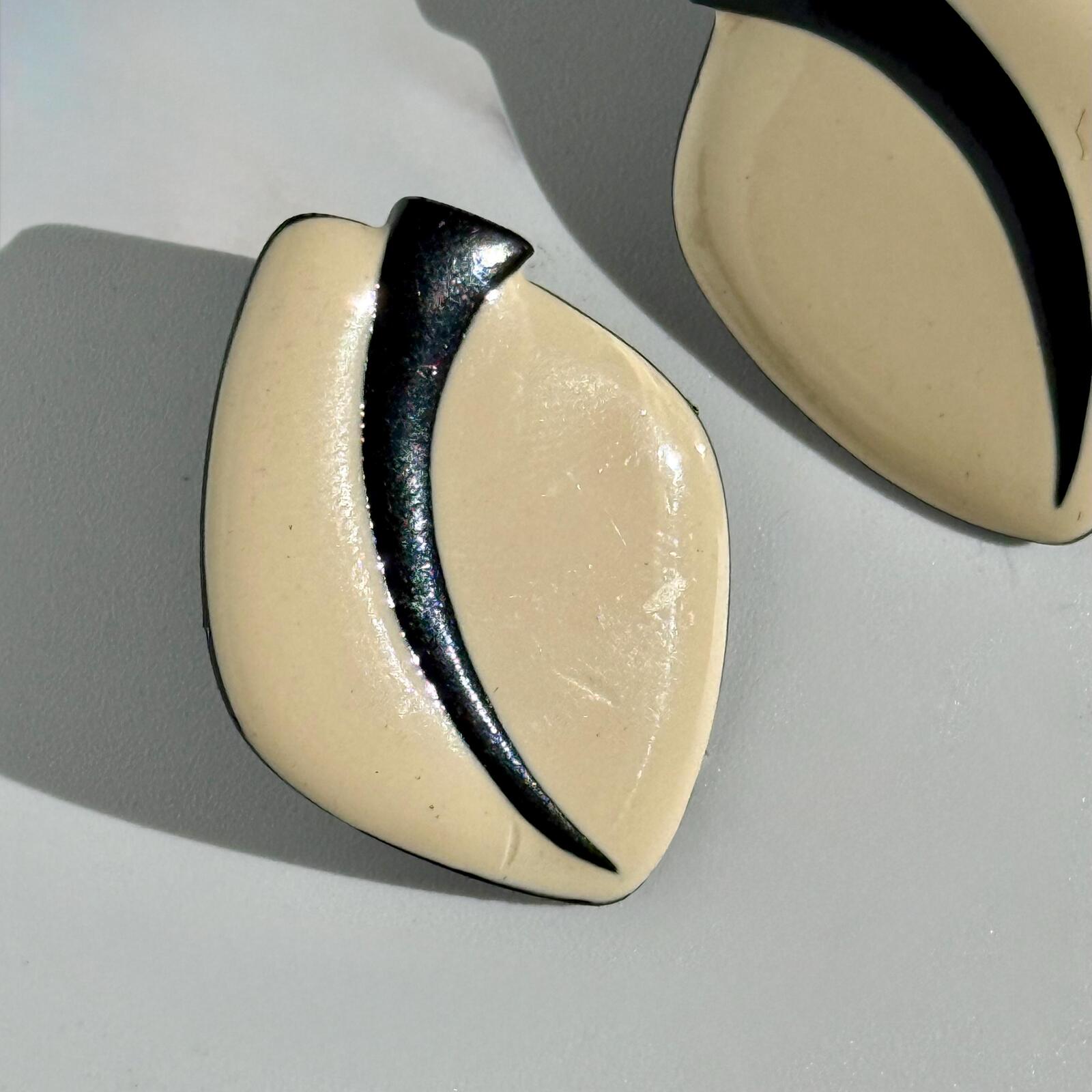 Vintage 80s Geometric Enamel Earrings