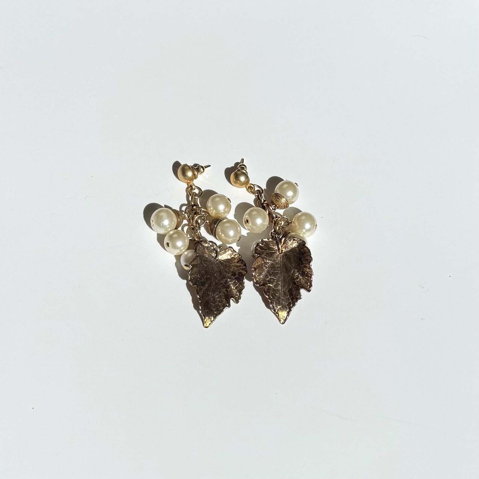 Vintage Pearly Drop Earrings with Leaves