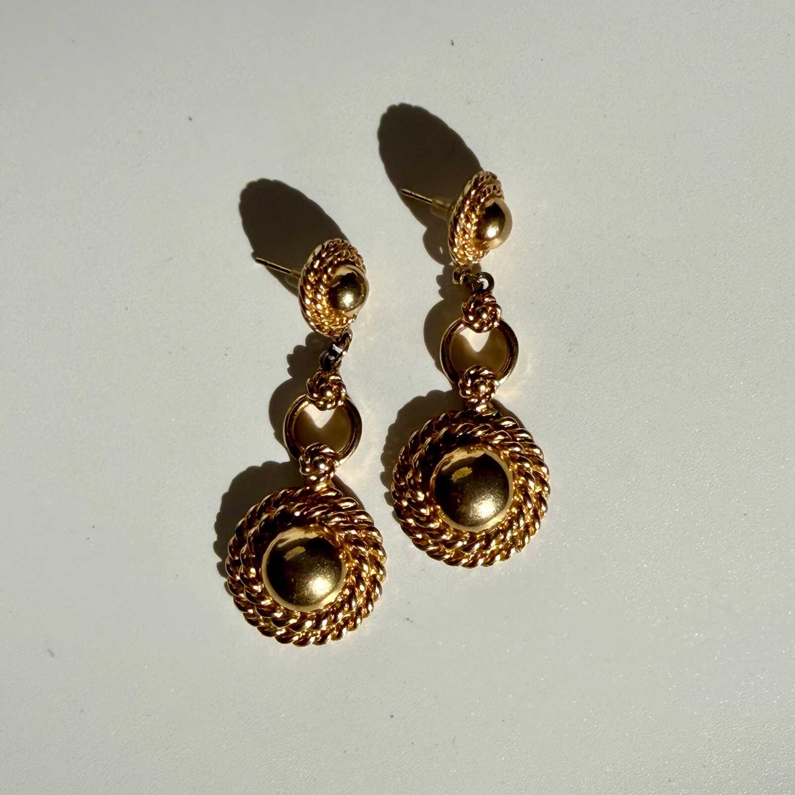 Vintage 80s Gold Tone Drop Earrings