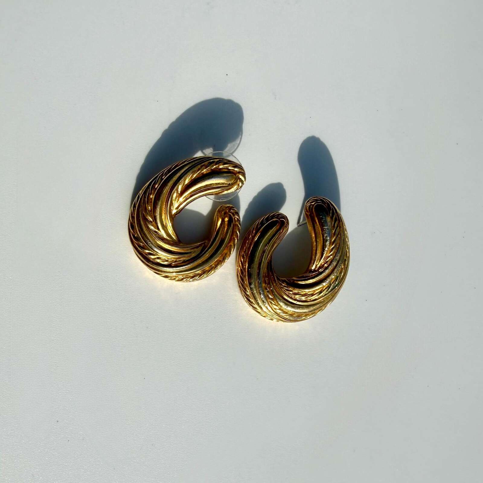 Vintage Gold Tone 80s Earrings