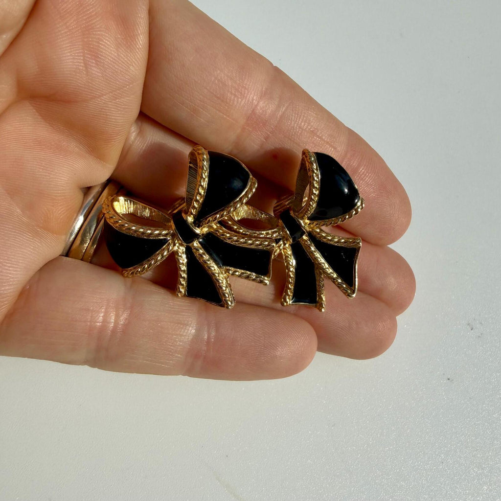 Vintage Gold Tone Avon Bow Earrings