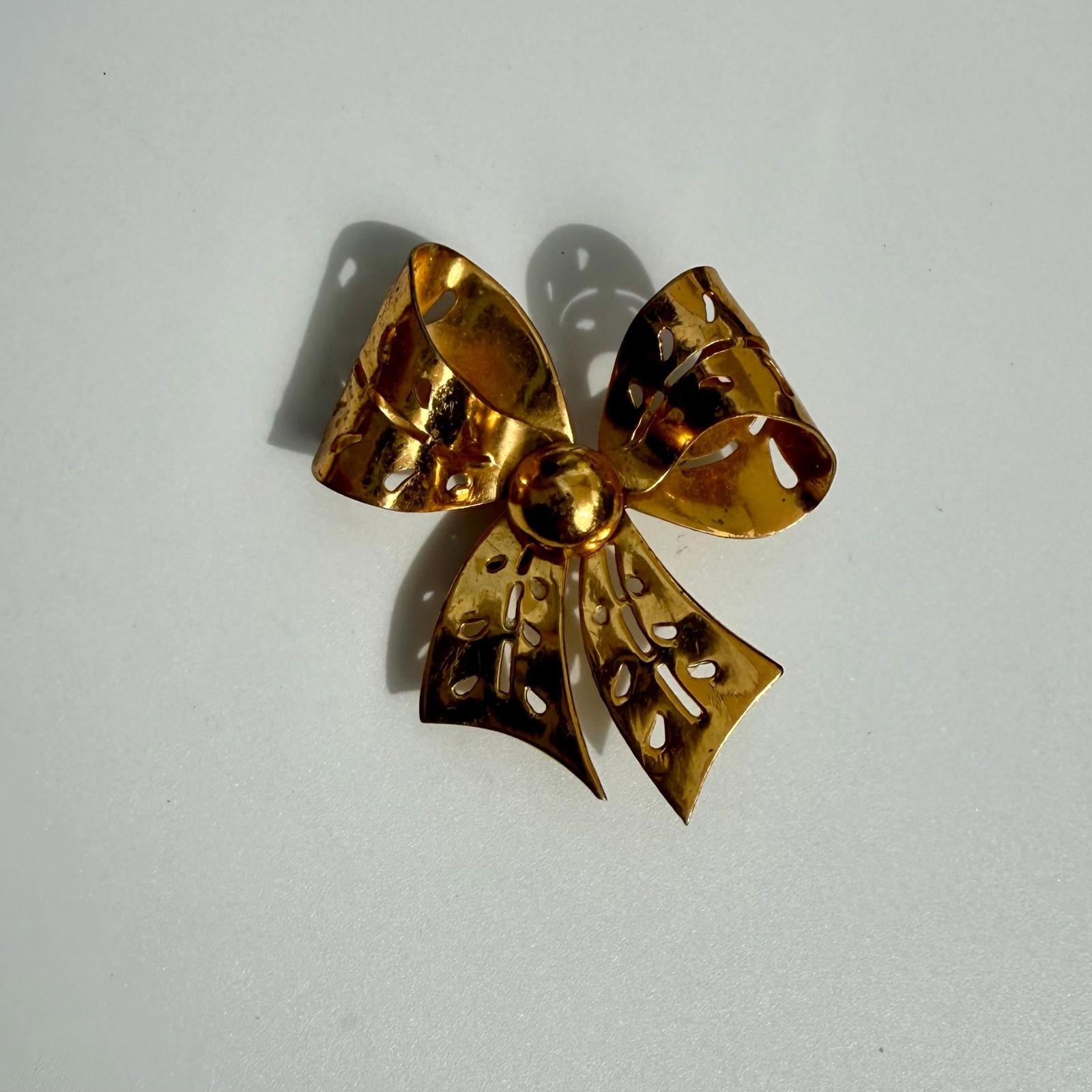 Vintage Gold Bow Brooch | Statement Pin | Collectible Bow