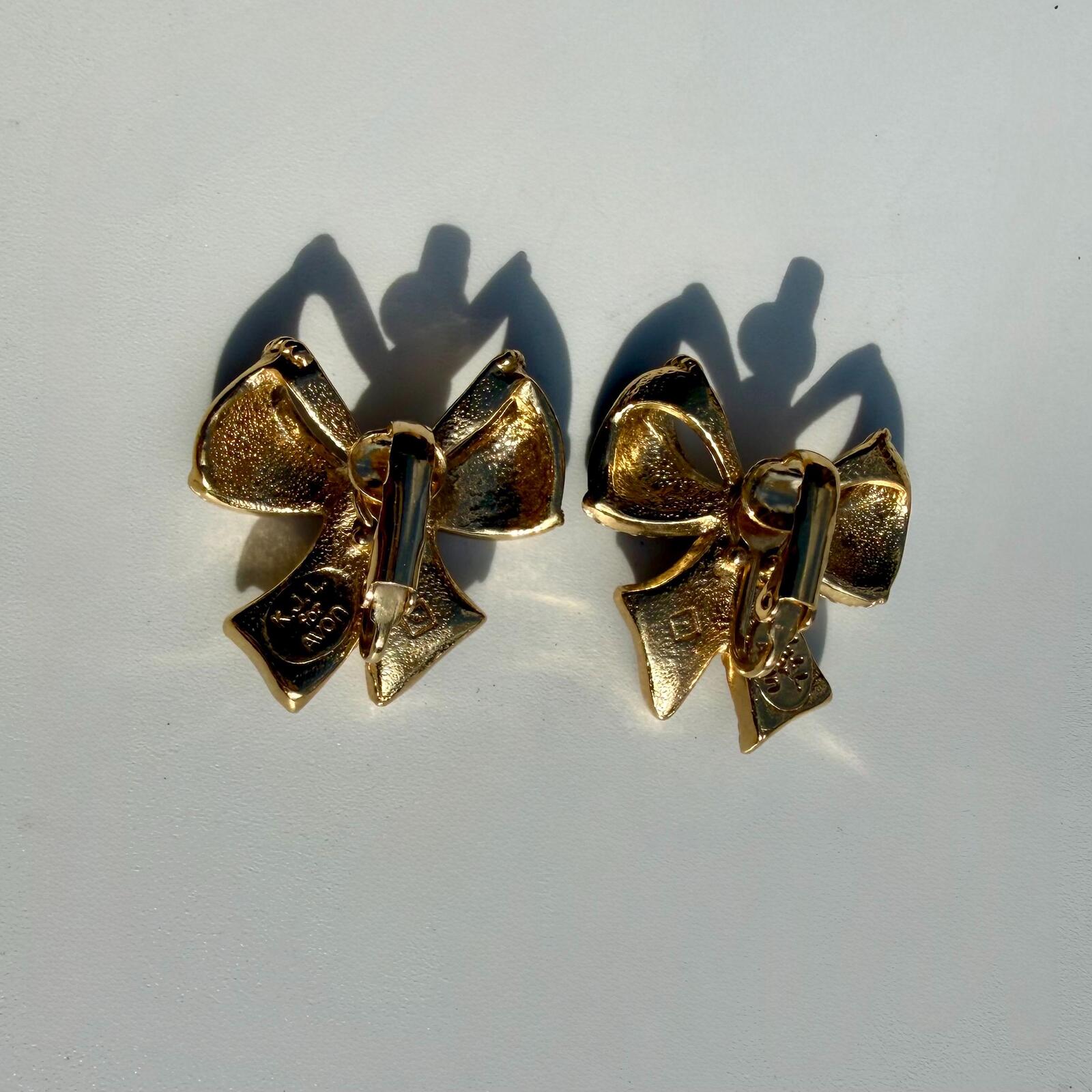 Vintage Gold Tone Avon Bow Earrings